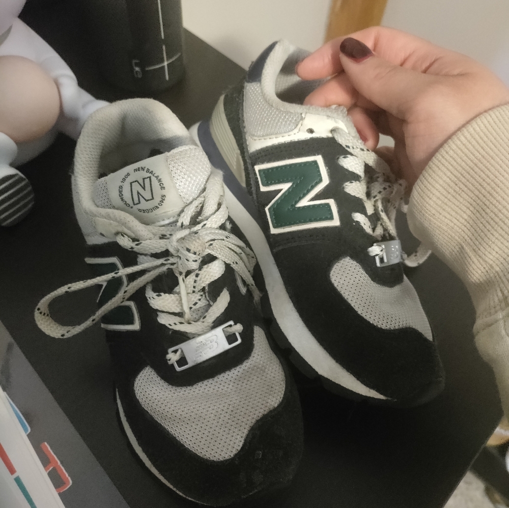 New balance little kids size 12
